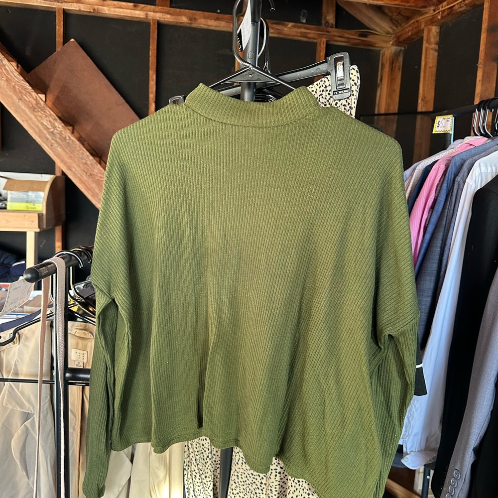 H&M Olive Green Ribbed Turtleneck Sweater